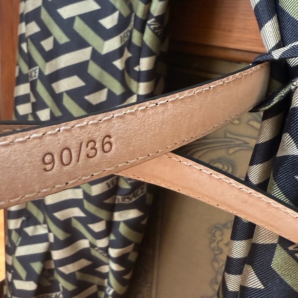 ⭐️⭐️⭐️SOLD ⭐️⭐️⭐️VERSACE La Greca Monogram Print Long sleeve silk shirt dress - Picture 15 of 17